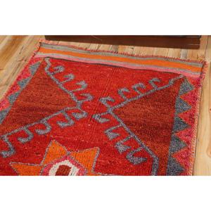 Vintage <b>Runner</b> Rug 3.6x10.3 ft, Turkish Herki <b>Red</b> Moroccan Wool Rug - Product Image 5