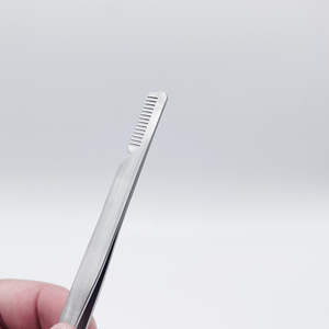 Peigne à sourcils à pointe inclinée de la meilleure qualité, finition terne - Product Image 6