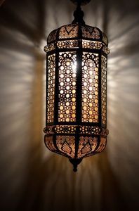 Linterna decorativa de hierro hecha a mano con diseño vintage único para interiores y exteriores, jardín doméstico y eventos de boda - Product Image 6