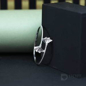 สร้อยข้อมือเพชรแข็ง925สำหรับผู้หญิงดีไซน์สุดพิเศษชุบทองสำหรับงานปาร์ตี้หรือทุกโอกาส - Product Image 1