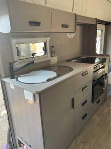 Caravane, cabane, remorque avec salle de bain à prix avantageux pour les voyages en voiture, Ecocampor, camping-car familial, remorque de camping-car disponible en Autriche - Product Image 4