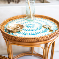 Table d'appoint en rotin rond naturel fabriqué à la main avec vadrouille incrusté tabouret de décoration de la maison scandinave moderne pour cuisine hôtel Vietnam