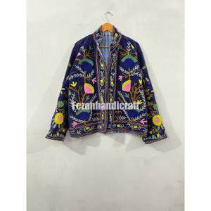 Veste d'hiver courte unisexe avec broderie en velours Suzani, manteau en gros avec doublure en coton pour les fêtes d'automne, veste pour femmes - Product Image 2