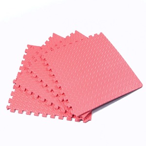 Tuile de yoga en EVA à emboîtement - Durable, légère, antidérapante, écologique, 50 cm x 50 cm - Product Image 1