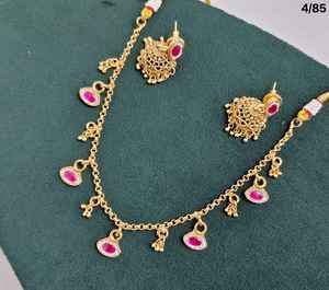 Joyería de moda para mujer para función de boda piedra Kundan tachonada con conjunto chapado en oro antiguo con pendiente de lujo para mujer - Product Image 4