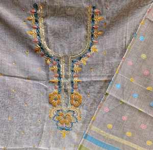 Designer moderne non cousu brodé à la main indien mode-avant costumes pour femmes élégant style traditionnel pour les fêtes organza - Product Image 1