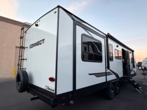 Achetez une caravane de voyage légère, pliable, imperméable et moderne KZ Connect C312RE Rvs 2025 <span class=keywords><strong>d</strong></span>'<span class=keywords><strong>occasion</strong></span>, capacité 4-6 personnes - Product Image 3