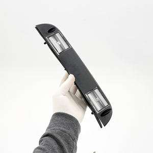 8200419876 265103161R 2651000Q0J 26510-00Q0J Éclairage de plaque d'immatriculation pour Renault Kangoo II Grand Kangoo Nissan NV250 - Product Image 5