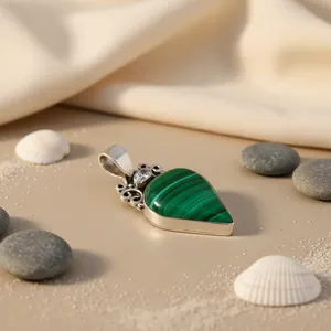 Pendentif goutte d'eau en malachite naturelle, en argent 925 plaqué rhodium, charme solitaire classique pour un usage quotidien, unisexe - Product Image 2