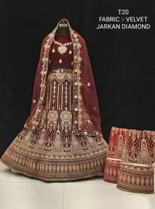 Conjunto Lehenga Choli de terciopelo de lujo de calidad superior Heavy Zari Work Ladies Girls Party Wear incluyendo Dupatta Direct India a juego - Product Image 6