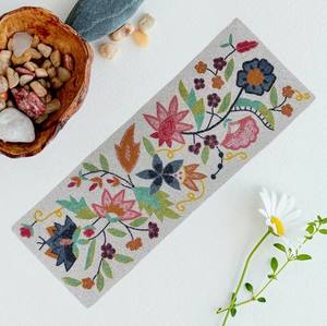 Venta al por mayor 13x36 pulgadas multicolor hecho a mano con cuentas Floral camino de mesa de lujo real de moda decoración del hogar con estilo de primavera - Product Image 4