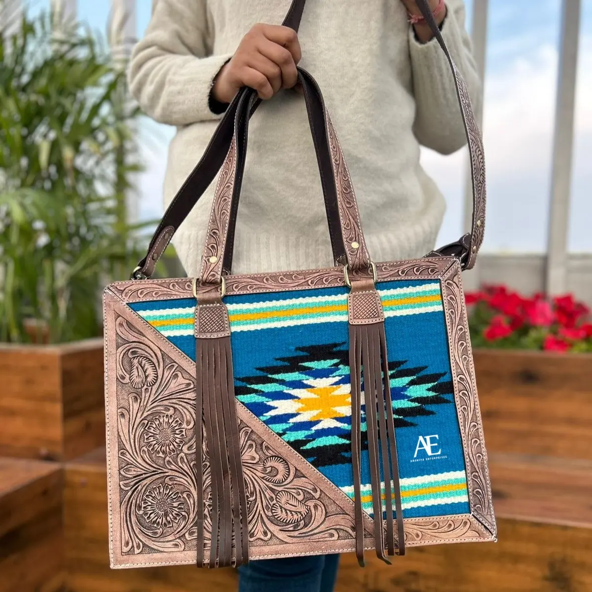 New Real Hand Tooled Aztec Leather Tassel Tote Bag Women Stylish Shopping Bags Elegant Vintage Style Concealed Carry 16 Inch Bag