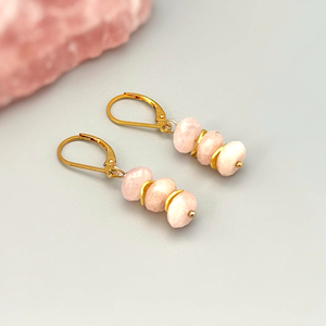 Pendientes colgantes de plata de ley 925, joyería Bohemia hecha a mano con piedras preciosas de morganita chapadas en oro para bodas - Product Image 1