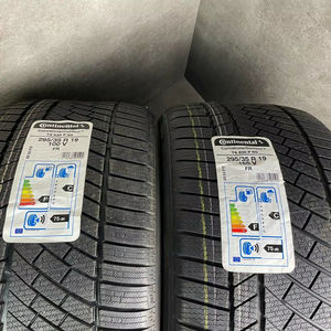 2 Neumáticos de Invierno Usados 155/70R13 WinterContact 830P - Fabricados en Alemania para Reemplazo/Reparación - Product Image 1