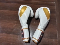 Guantes de boxeo blancos con corazón cromado ganador de competición profesional de calidad superior logotipo personalizado Muay Thai entrenamiento MMA guante