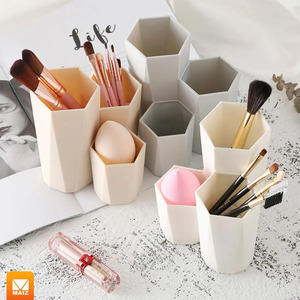 <b>Makeup</b> Brush <b>Holder</b> Organizer for Cosmetics and Vanity - Assorted Colors - Product Image 4