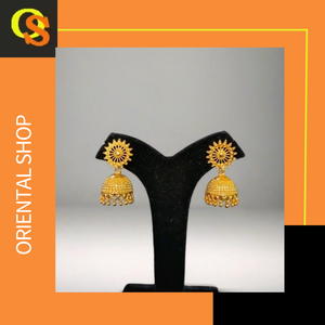 Boucles d'oreilles fabriquées en Inde serties de boucles d'oreilles de style Jhumka plaqué or 22CT de conception traditionnelle bijoux pour femmes - Product Image 2