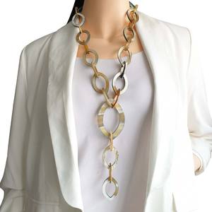 Collar de cuerno de búfalo Diseño personalizado Cuerno de búfalo Collar en forma de trapecio Conjunto de regalo personal al por mayor - Product Image 4