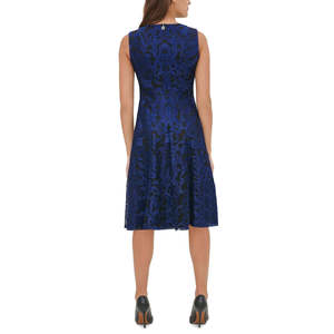 Abito blu Tommy Hilfiger da donna, taglia 10, modello svasato ricamato a trapezio con vita naturale - Product Image 2