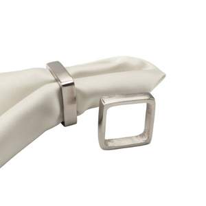 Servilletero de metal de diseño sofisticado con detalles intrincados, ideal para restaurantes de lujo o una elegante mesa para el hogar - Product Image 2