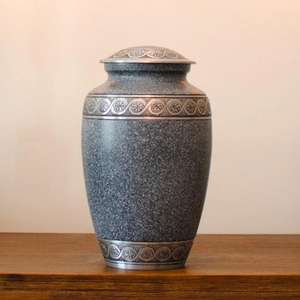 Urna de cremación clásica y recuerdos Urna conmemorativa funeraria de diseño lujoso con Premium Pure para servicios de entierro de la India - Product Image 1