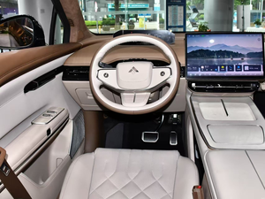 Véhicule électrique longue portée d'occasion 670 km, version MAX, haute vitesse, nouvelle énergie automobile, vente économique - Product Image 4