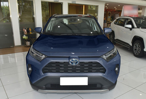 RAV 4 Híbrido SUV 2025 2024, Mejor Precio, Modelo Insignia, 5 Plazas, Tracción Delantera, E-CVT, Motor Dual de 2.5L, Fabricado en Alemania, Interior Oscuro - Product Image 3