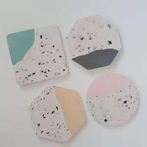 Dessous de verre décoratif en bois massif en résine de qualité supérieure pour le thé Coussin isolant en résine Sous-verres personnalisés Maison et cuisine - Product Image 2