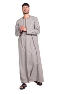 Qamis Émirati Homme Couleur Unie Respirant Vente en Gros Tendance Été Streetwear Longue Longueur Col Rond Jubba Musulmane - Product Image 6