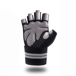 Gants de sport très demandés à vendre, design de logo personnalisé, gants de sport pour hommes et femmes à bas prix - Product Image 1