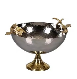 Bol en métal argenté finition moderne ajoute un charme sophistiqué à la décoration de table et à la décoration intérieure haut de gamme - Product Image 3