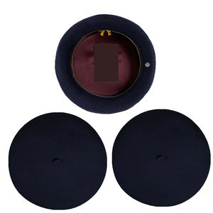 Sombreros de boina de moda hechos a mano para mujeres y hombres diseñados con tela suave y tradicional perfecta para ocasiones casuales Sombreros - Product Image 3