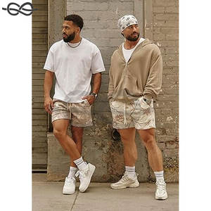 Pantalones cortos con estampado de malla para hombre, pantalones cortos de entrenamiento de diseñador de moda, ropa de calle fresca informal Retro, pantalones cortos para verano, gimnasio, uso diario - Product Image 3