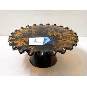 ถาดเค้กเรซิ่นโค้งทำมือเคลือบเงา สีเต่าสุดหรู สำหรับวางเค้กในงานแต่งงาน งานวันเกิด - Product Image 1