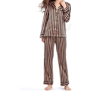 Ensemble de costume de nuit pour femmes de qualité supérieure Tissu confortable et durable pour les vêtements de nuit Ensemble de costume de nuit pour femmes avec un design élégant doux - Product Image 4