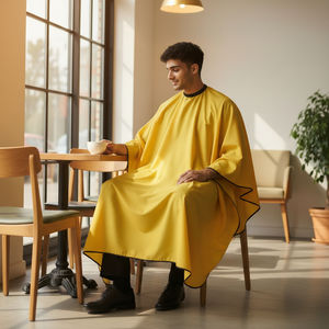 Tablier de Coiffure Personnalisé Cousu Main pour Salon de Coiffure, 100% Polyester Imperméable, Taille Ajustable, Écologique - Product Image 1