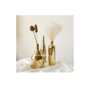 Ensemble de vases à fleurs en aluminium poli miroir brillant simple, 3 tailles différentes, design moderne, nouveau style écologique fait à la main - Product Image 1