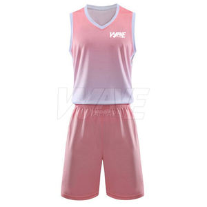Uniforme de basket-ball en polyester 100% sur mesure, ensembles grande taille de bonne qualité avec nouveau design et fonctionnalité respirante - Product Image 1