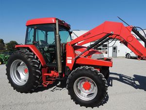 รถแทรกเตอร์ฟาร์ม McCormick CX75 70 แรงม้า ขับเคลื่อน 4 ล้อ ระบบเกียร์ พร้อมส่วนประกอบหลัก (เครื่องยนต์ ปั๊ม เกียร์บ็อกซ์) - ผลผลิตสูง มีจำหน่าย - Product Image 4