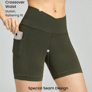 กางเกงโยคะผู้หญิงขายส่ง ระบายอากาศได้ดี ผ้าโพลีเอสเตอร์/สแปนเด็กซ์ เอวสูงไขว้ ดีไซน์บาง มีกระเป๋าข้าง ขอบกางเกงยืดหยุ่น สไตล์สตรีทแวร์ - Product Image 4