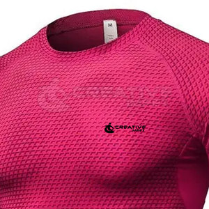 Estirable manga completa hombres Rash Guard rendimiento ligero ropa deportiva Rash Guard en Pakistán - Product Image 3