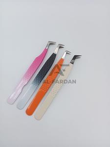 Venta al por mayor de pinzas de pestañas de volumen de Nano agarre de acero inoxidable sostenible 90 grados punta de fibra de arranque extensiones de pestañas punta puntiaguda - Product Image 4