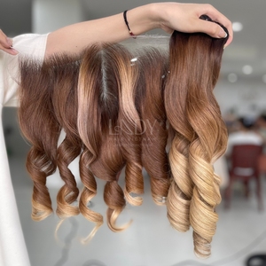 Paquets de couleur rebondissante ombrée de cheveux bruts de haute qualité avec frontal et paquets pour faire des perruques - Product Image 3