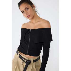 Top de punto con cierre de cremallera y abertura en el hombro - Product Image 1