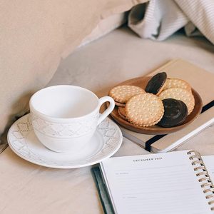 <b>Wooden</b> Dinner Plates 6 Inch Round Wood Plates <b>Set</b> of 4 Acacia <b>Wooden</b> Plates Round Tray Easy <b>Cleaning</b> Serving Platter for Food - Product Image 4