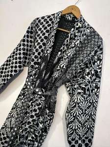 Kimono en coton noir et blanc, robe de mariée patchwork Kantha, peignoir hippie bohème Kantha, robe de kimono patchwork faite à la main - Product Image 5