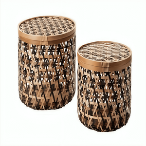 Ensemble de deux paniers de rangement en bambou avec treillis géométrique et couvercles Organisateurs décoratifs écologiques pour la maison ou le bureau - Product Image 1