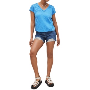 T-shirt décontracté pour femmes grandes tailles, col en V, écologique, séchage rapide, respirant, en tissu dentelle, avec logo personnalisé - Product Image 1