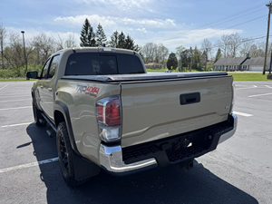 (W&T) PROMOCIÓN Venta de Toyota Tacoma Quicksand TRD Off-Road Doble Cabina 4x4 V6 6 Velocidades 2020 Usada - Camioneta de Alto Rendimiento - COCHE USADO - Product Image 6