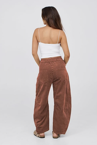 NOUVEAUTÉ D'USINE DIRECTE DU BANGLADESH : JEANS EN CORDONNE POUR FEMMES, TAILLE MI-HAUTE, CASUAL, LARGES, PANTALONS EN CORDUROY À JAMBE LARGE, PANTALONS CROPPED À CHEVILLES - Product Image 2